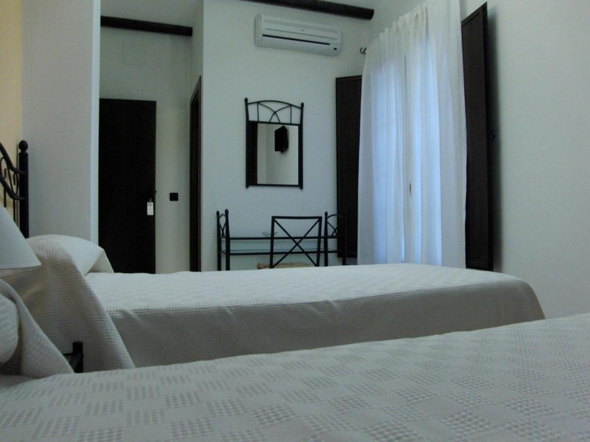 Hotel El Romeral Almadén de la Plata Habitación foto